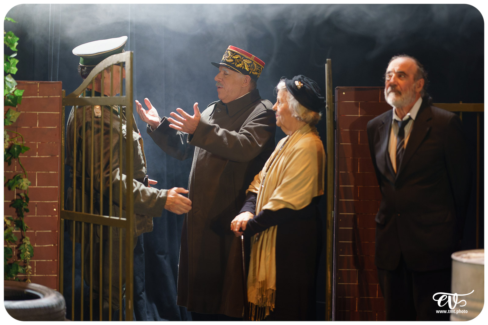 LES VISIONS DE SIMONE MACHARD (CIE LA CLAQUE)